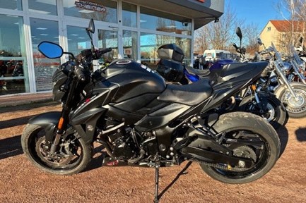 Suzuki GSX-S750