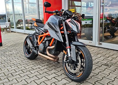 GEBRAUCHTFAHRZEUG KTM 1290 Super Duke R