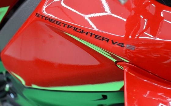 Gebrauchtmotorrad Ducati Streetfighter V4 S - Bild 14