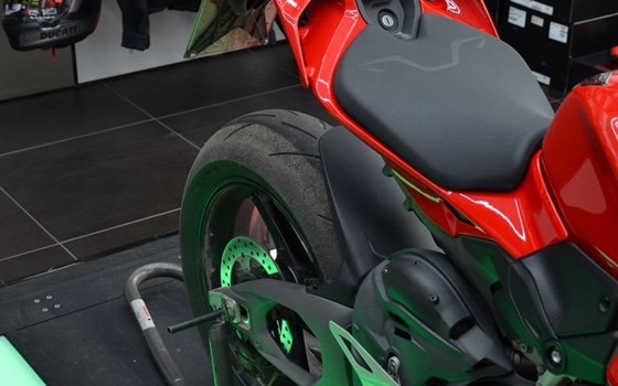 Gebrauchtmotorrad Ducati Streetfighter V4 S - Bild 7