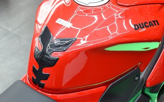 Gebrauchtmotorrad Ducati Streetfighter V4 S - Bild 8