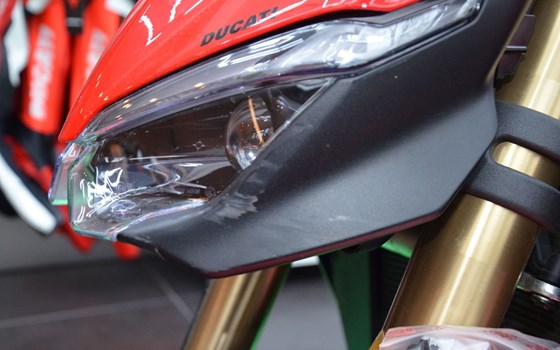 Gebrauchtmotorrad Ducati Streetfighter V2 - Bild 7