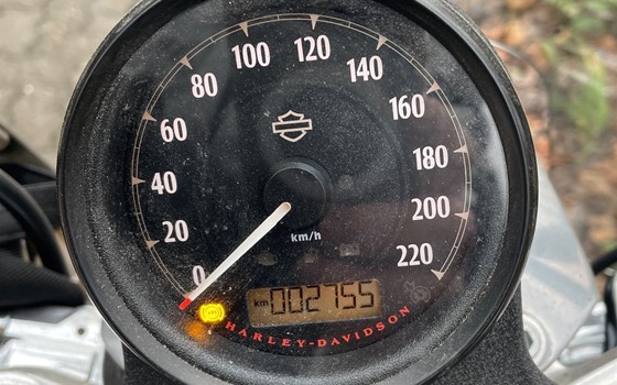 Gebrauchtmotorrad Harley-Davidson Sportster XL 883 L SuperLow - Bild 3