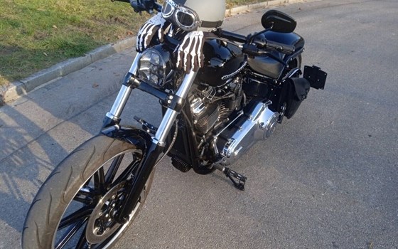 Gebrauchtmotorrad Harley-Davidson Softail Breakout FXSB - Bild 2