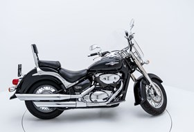 Suzuki Intruder C800