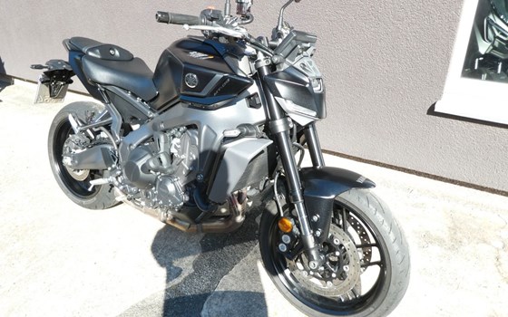 Gebrauchtmotorrad Yamaha MT-09 Y-AMT - Bild 2