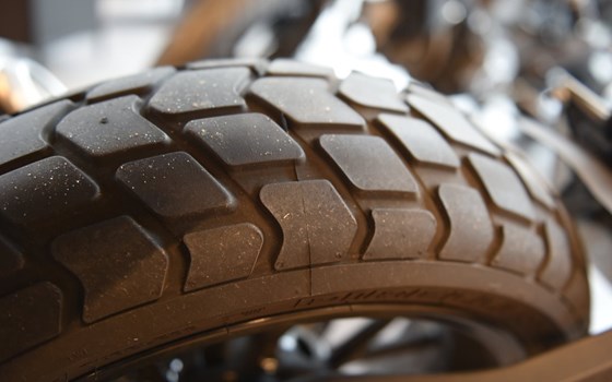 Gebrauchtmotorrad Ducati Scrambler Icon Dark - Bild 3