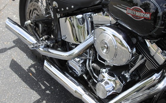 Gebrauchtmotorrad Harley-Davidson Softail Heritage Classic Anniversary - Bild 3