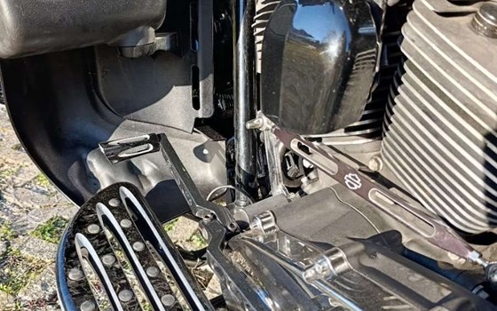 Gebrauchtmotorrad Harley-Davidson CVO FLHTCUSE Ultra Classic Electra Glide - Bild 3