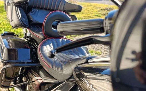 Gebrauchtmotorrad Harley-Davidson CVO FLHTCUSE Ultra Classic Electra Glide - Bild 6