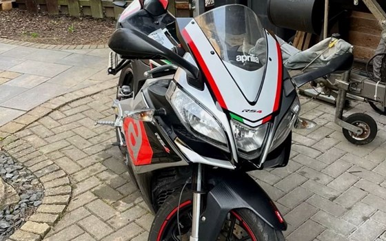 Gebrauchtmotorrad Aprilia RS4 125 - Bild 3