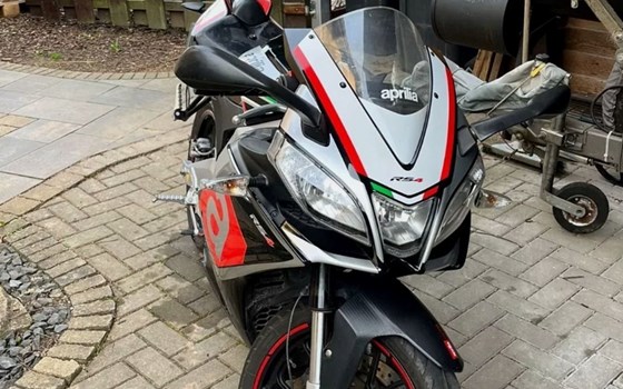 Gebrauchtmotorrad Aprilia RS4 125 - Bild 3