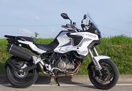 Neumotorrad Rieju Xplora 557