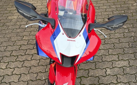 Gebrauchtmotorrad Honda CBR1000RR-R Fireblade - Bild 3