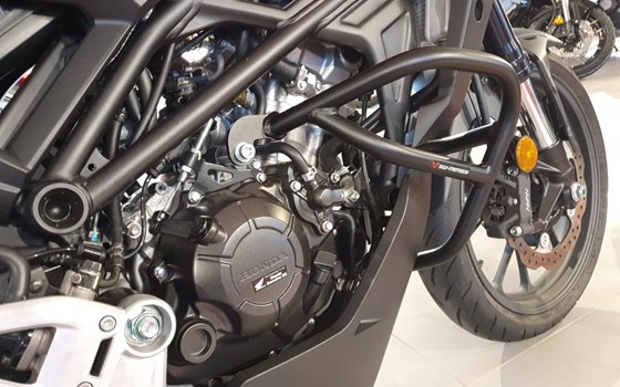 Gebrauchtmotorrad Honda CB125R - Bild 10