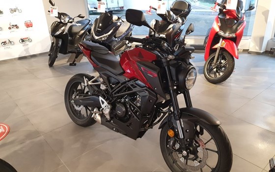 Gebrauchtmotorrad Honda CB125R - Bild 5