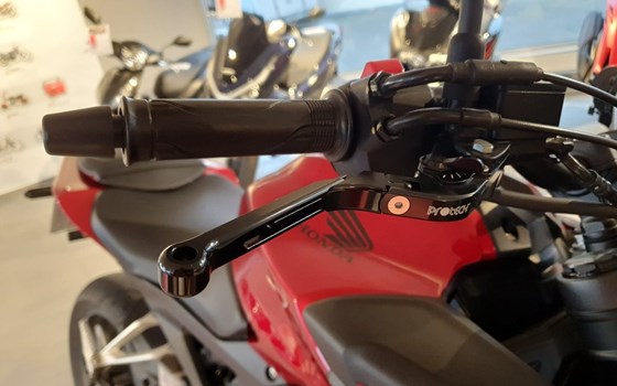 Gebrauchtmotorrad Honda CB125R - Bild 9