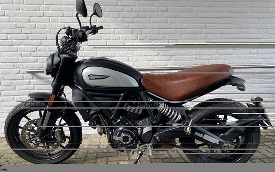 Gebrauchtmotorrad Ducati Scrambler Icon Dark - Bild 4