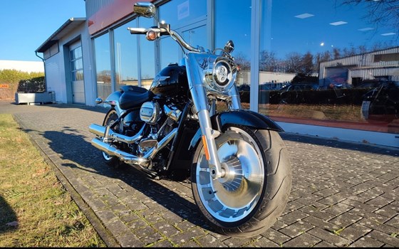 Gebrauchtmotorrad Harley-Davidson Softail Fat Boy 114 FLFBS - Bild 2