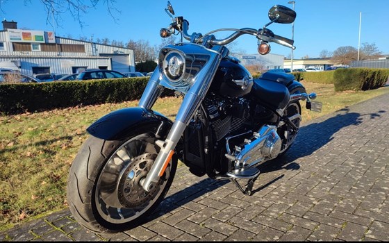 Gebrauchtmotorrad Harley-Davidson Softail Fat Boy 114 FLFBS - Bild 4