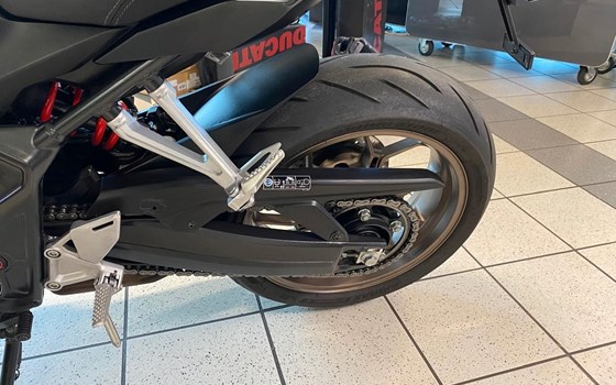 Gebrauchtmotorrad Honda CB650R - Bild 10