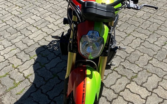 Gebrauchtmotorrad Triumph Speed Triple 1050 - Bild 1