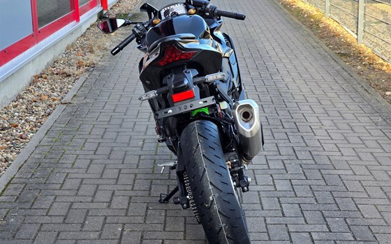 Neufahrzeug Kawasaki Ninja ZX-4RR - Bild 8