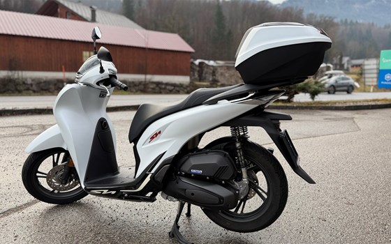 Gebrauchtmotorrad Honda SH125i - Bild 2