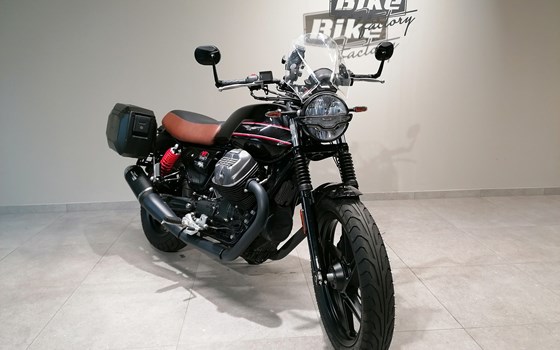 Gebrauchtmotorrad Moto Guzzi V7 Stone Special Edition - Bild 1