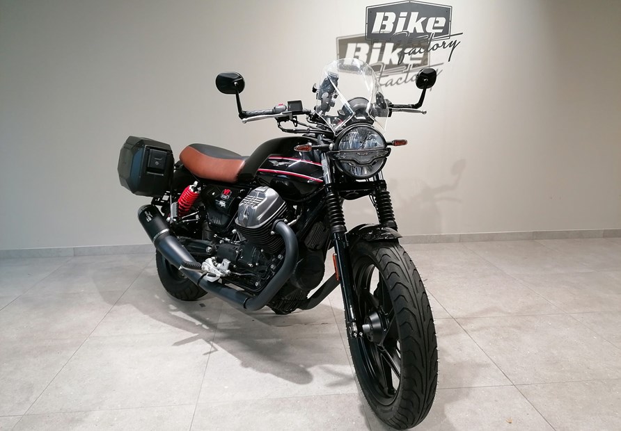 Moto Guzzi V7 Stone Special Edition (schwarz)
