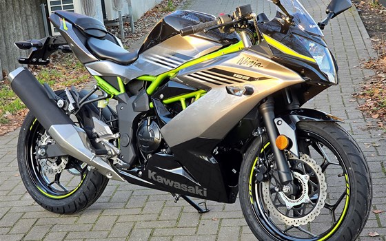 Neufahrzeug Kawasaki Ninja 125 - Bild 11