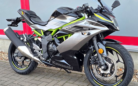 Neufahrzeug Kawasaki Ninja 125 - Bild 1