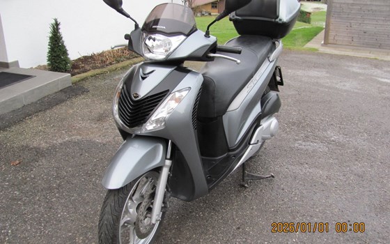 Gebrauchtmotorrad Honda SH125i - Bild 2