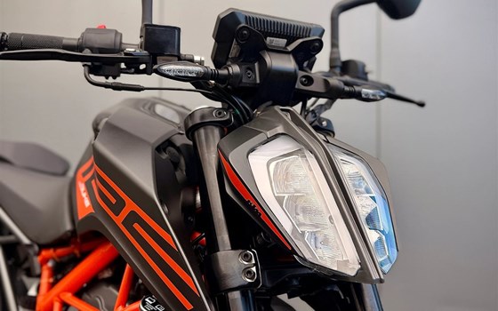 Motorrad Occasion KTM 125 Duke - Bild 3