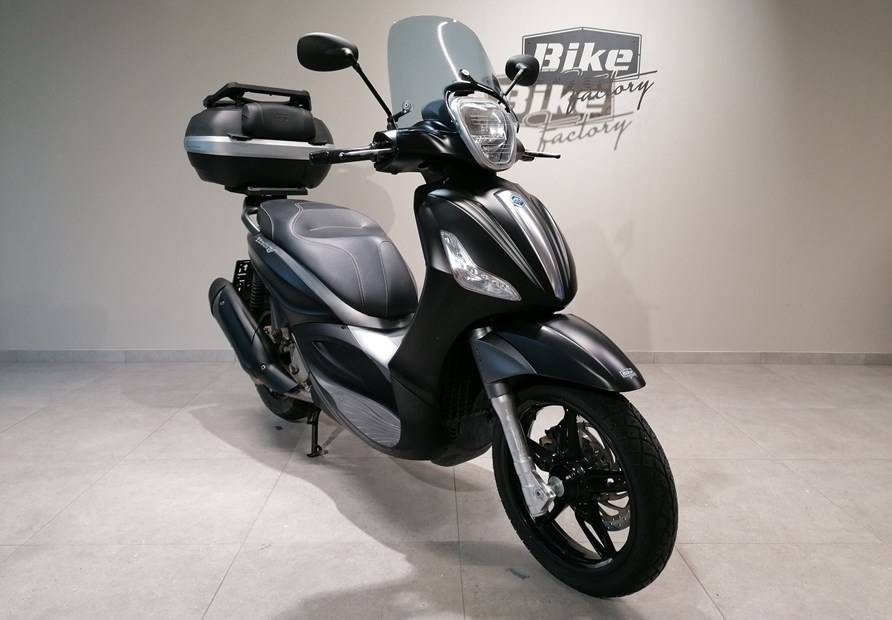 Piaggio Beverly 350ie Sport Touring (schwarz)