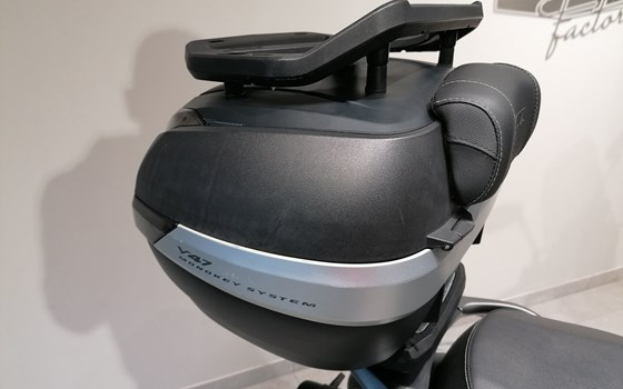 Gebrauchtmotorrad Piaggio Beverly 350ie Sport Touring - Bild 3