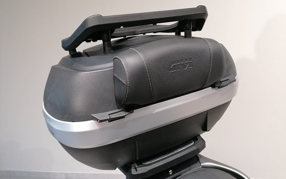 Gebrauchtmotorrad Piaggio Beverly 350ie Sport Touring - Bild 4