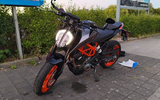 Gebrauchtmotorrad KTM 390 Duke - Bild 2