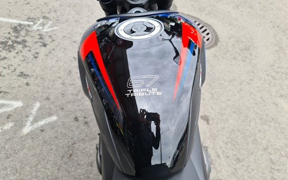 Gebrauchtmotorrad Triumph Trident 660 Triple Tribute - Bild 11