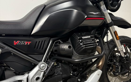 Gebrauchtmotorrad Moto Guzzi V85 TT - Bild 3
