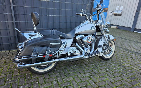Gebrauchtmotorrad Harley-Davidson Road King Classic FLHRC - Bild 2