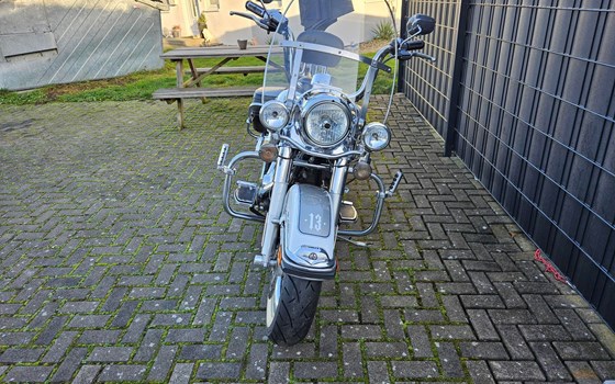 Gebrauchtmotorrad Harley-Davidson Road King Classic FLHRC - Bild 7