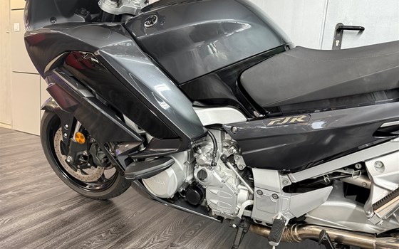 Gebrauchtmotorrad Yamaha FJR1300AE - Bild 8