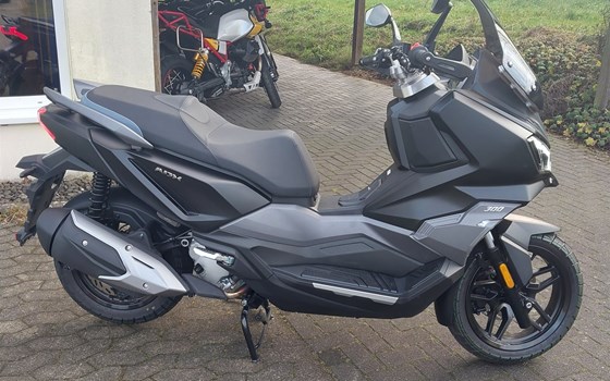Gebrauchtmotorrad Sym ADX 300 - Bild 5
