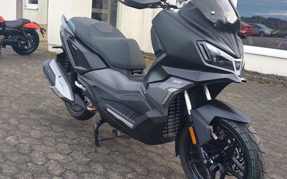 Gebrauchtmotorrad Sym ADX 300 - Bild 9