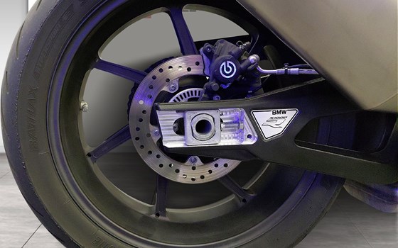 Gebrauchtmotorrad BMW S 1000 R - Bild 6