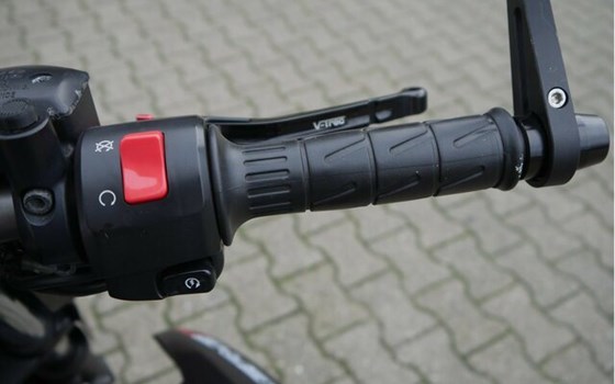 Gebrauchtmotorrad Kawasaki ER-6n - Bild 13