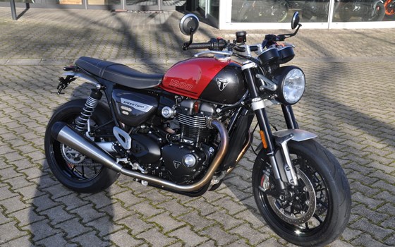 Gebrauchtmotorrad Triumph Speed Twin 1200 - Bild 1