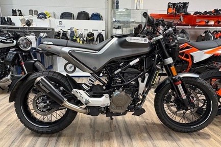 Husqvarna Svartpilen 125