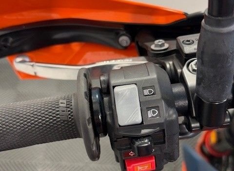 Gebrauchtmotorrad KTM 690 SMC R - Bild 4